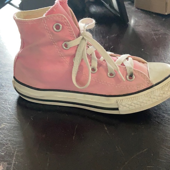 Convers - Picture 2 of 5